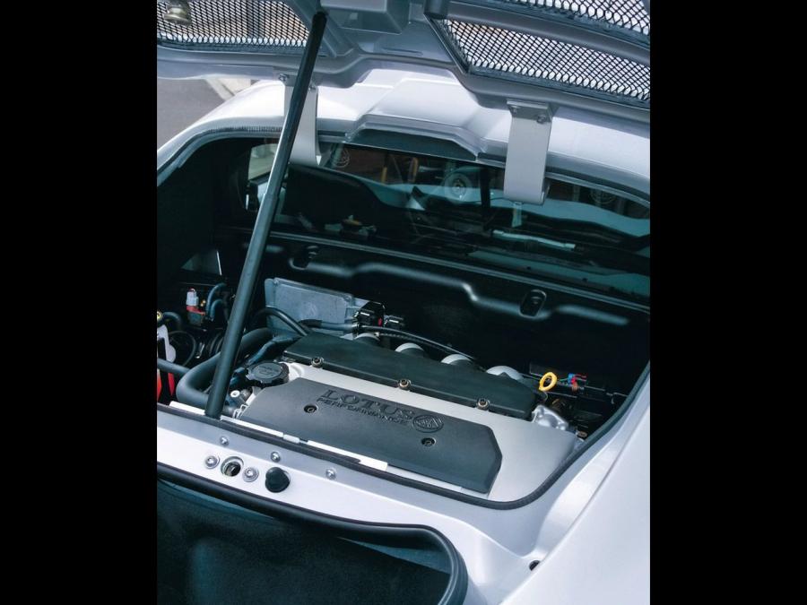  Lotus Exige 2004 года  (фото 2 из 28)